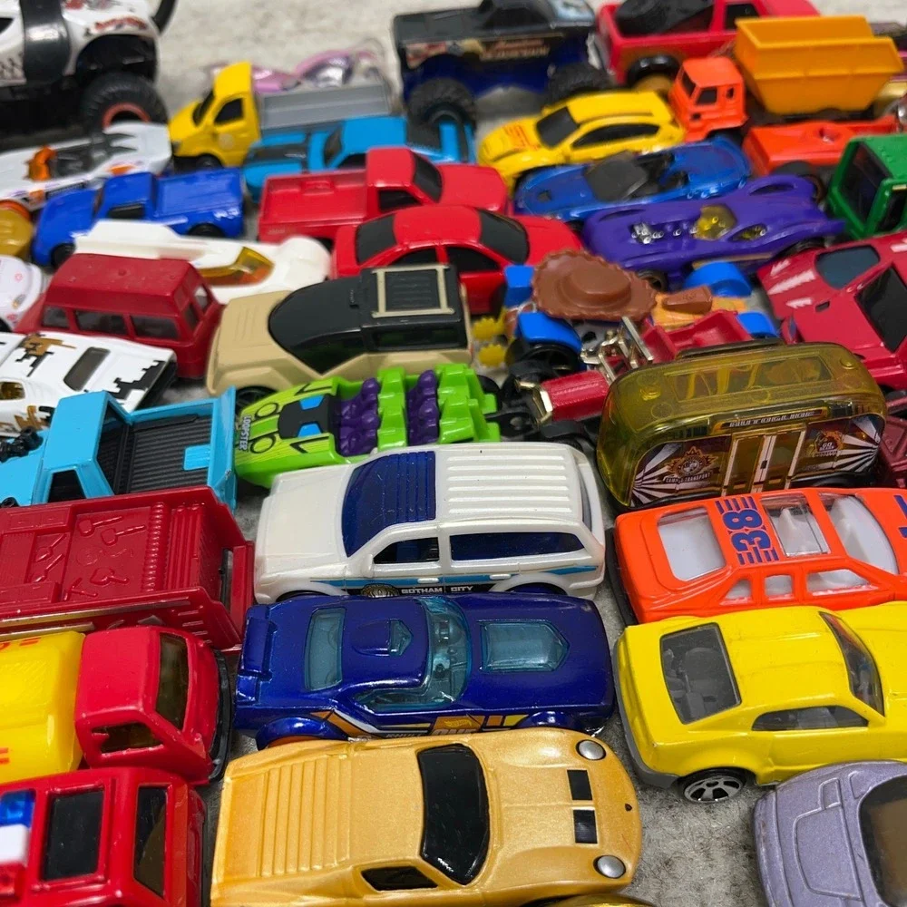 Hot Wheels Matchbox Lot Mixed Vintage Modern 1:64 Junkyard Diecast Bundle of 129